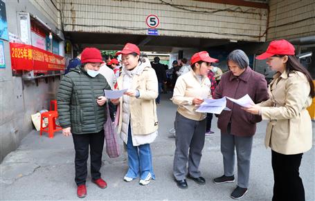 公司團委開展學雷鋒志愿服務活動